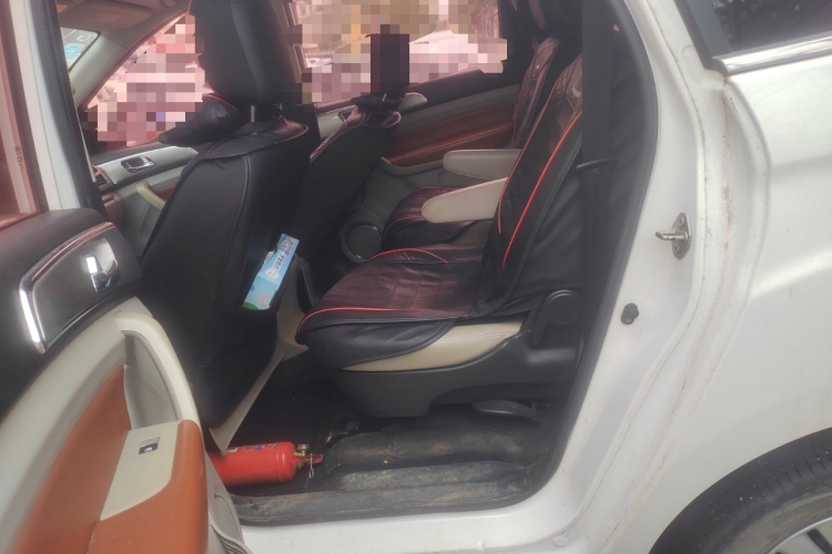 北汽幻速H3 2016款 H3F 1.5L 手动尊贵型中控内饰21