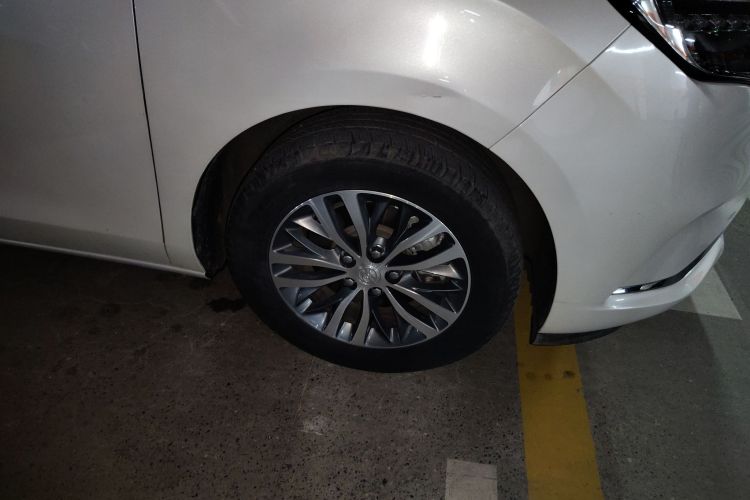 别克GL8 2020款 ES陆尊 653T 舒适型车身外观10