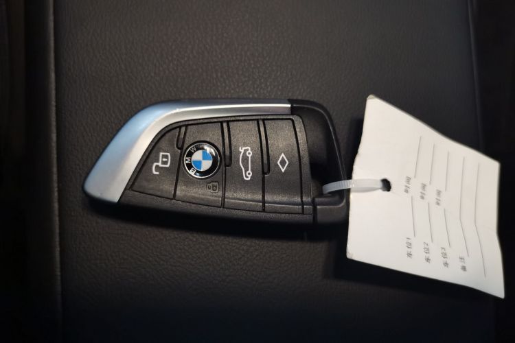 宝马2系(进口) 2023款 225i M运动曜夜套装中控内饰11