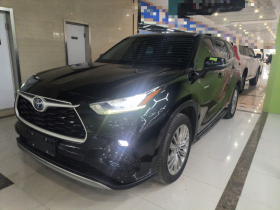 丰田 汉兰达 2022款 双擎 2.5L 四驱豪华版 7座