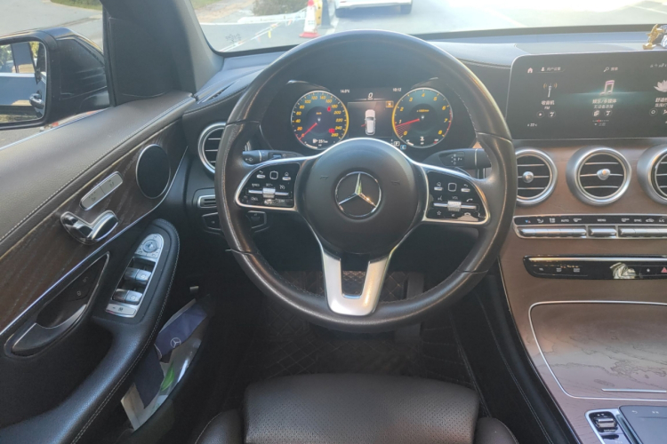 奔驰GLC 2020款 GLC 260 L 4MATIC 豪华型中控内饰13