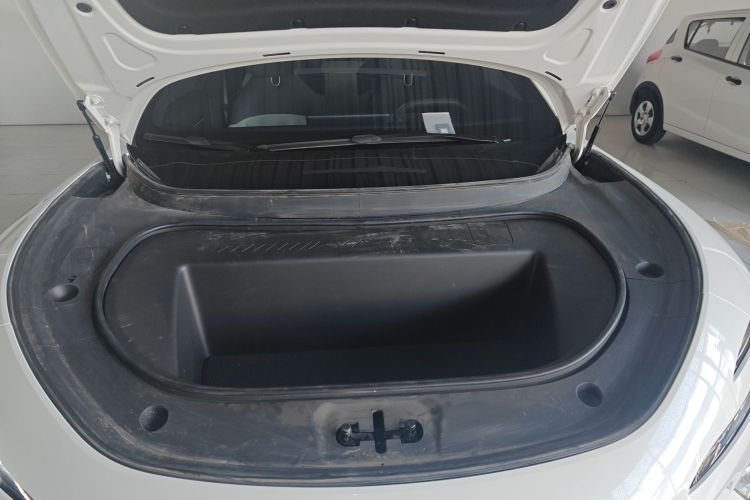 阿维塔12 2024款 700 三激光后驱智享版机舱底盘24