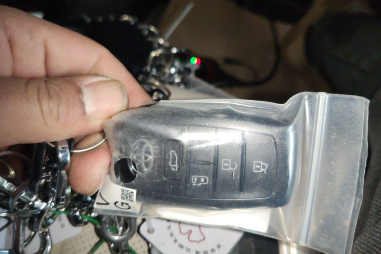 丰田 赛那SIENNA 2026款 2.5L 双擎四驱尊贵版中控内饰11