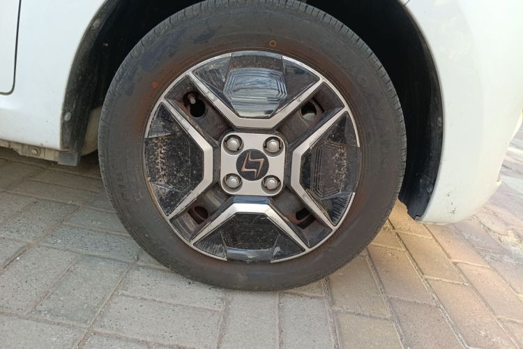 思皓 花仙子 2021款 302km 时尚型 31.4kWh车身外观6007