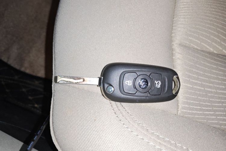 别克 威朗 2018款 三厢 15S 自动进取型中控内饰11