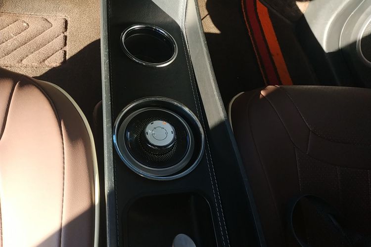 五菱汽车 五菱缤果 2023款 333km 快享款中控内饰18