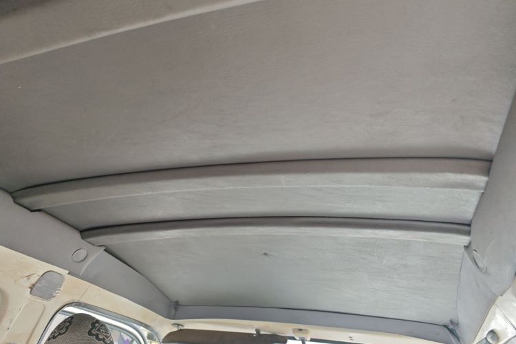 金龙 金威 2014款 2.2LCNG长轴创业型XG491中控内饰22