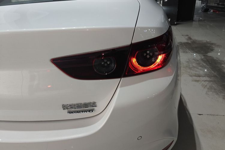 马自达3 昂克赛拉 2023款 2.0L 自动质炫版车身外观9