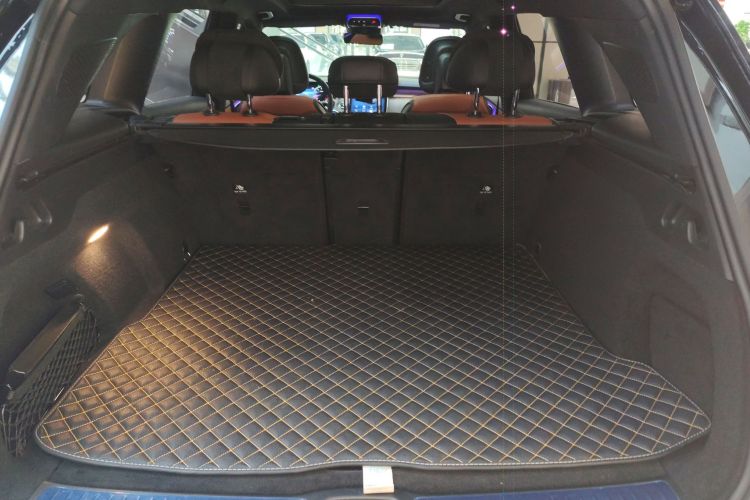 奔驰GLC 2023款 GLC 300 L 4MATIC 动感型 5座机舱底盘23