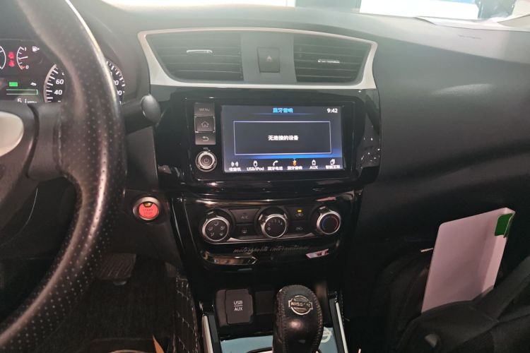 日产 轩逸 2016款 1.6XL  CVT尊享版中控内饰16