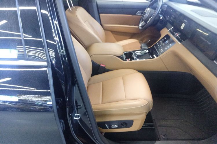 理想汽车 理想ONE 2021款 增程6座版局部细节41