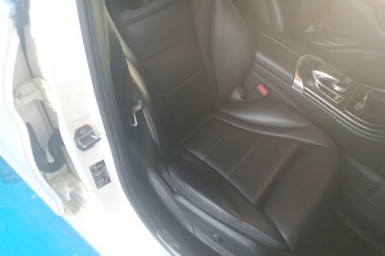 奔驰C级 2017款 改款 C 200 L 运动版局部细节41