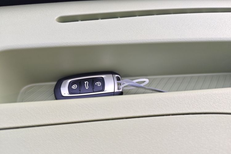 吉利银河 熊猫 2025款 210km 元气熊中控内饰11