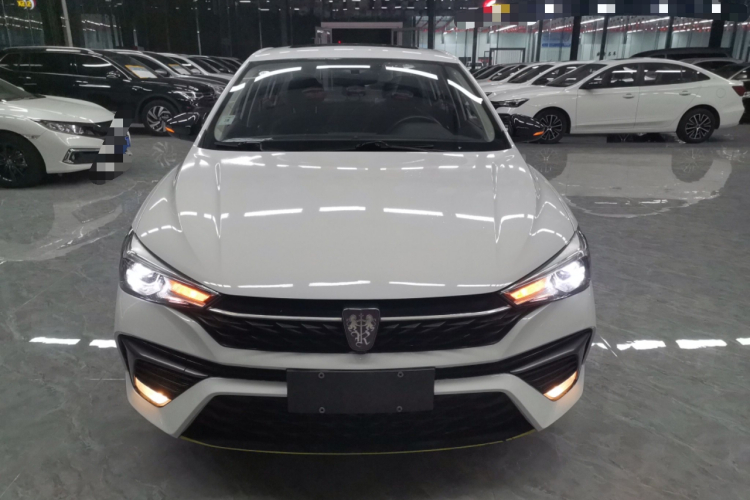 荣威i5 2021款 1.5L CVT铂金版车身外观2