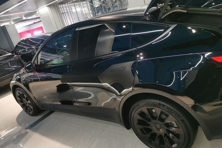 特斯拉 Model Y 2022款 改款 长续航全轮驱动版车身外观6003