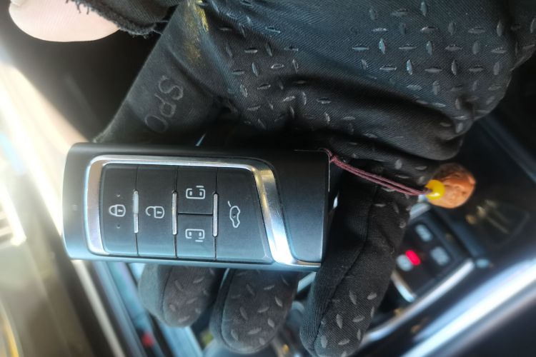 广汽传祺 传祺M8 2021款 大师系列 390T 尊贵版中控内饰11