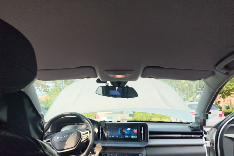 宝骏RC-5 2020款 1.5L 手动智耀精英型局部细节22