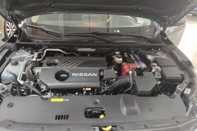 日产 轩逸 2022款 1.6L XL CVT悦享版机舱底盘24