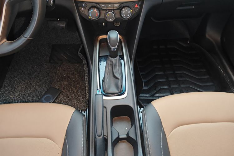 雪佛兰 科鲁泽 2022款 320 自动悦享版局部细节18