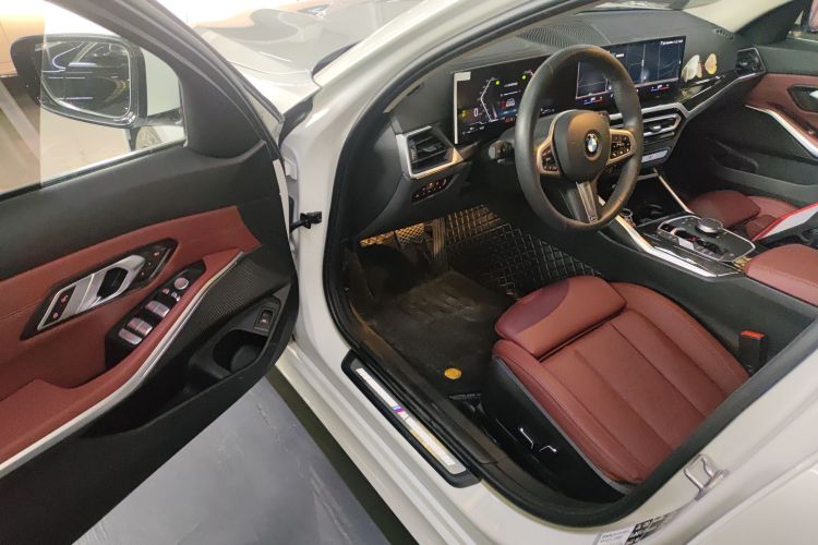 宝马3系 2023款 325Li xDrive M运动套装中控内饰20