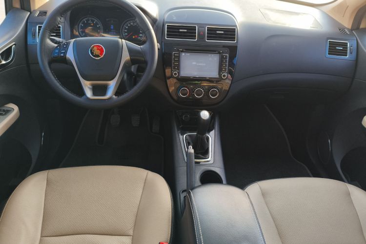 东风风行 景逸X3 2015款 1.5L 豪华型中控内饰12