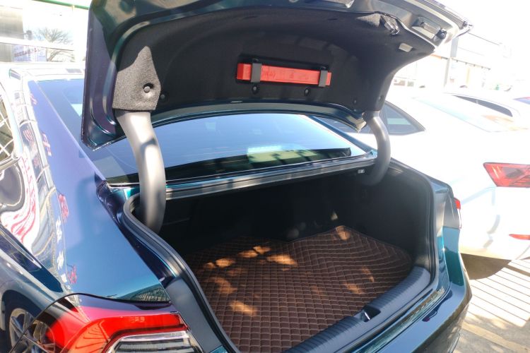 本田 英仕派 2023款 260TURBO 精致版机舱底盘23