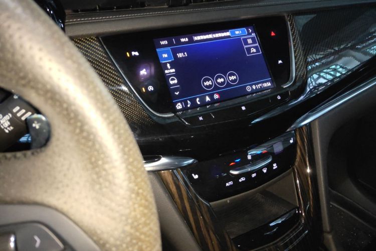 凯迪拉克XT6 2020款 28T 七座豪华运动型至享安全版中控内饰16