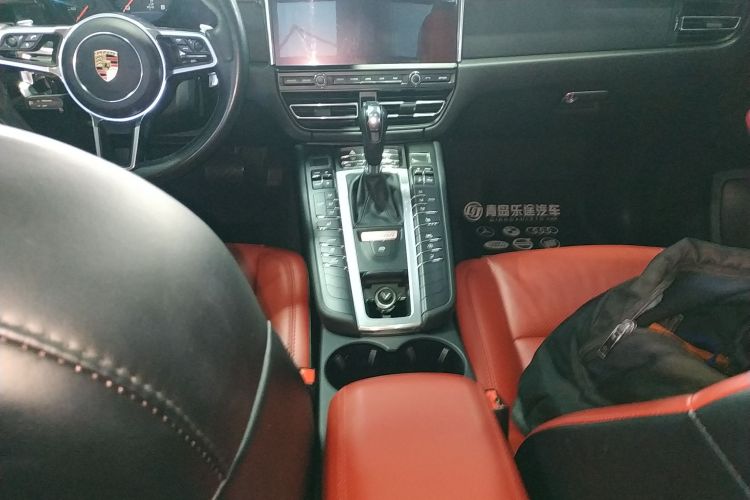 保时捷 2021款 Macan 2.0T中控内饰18