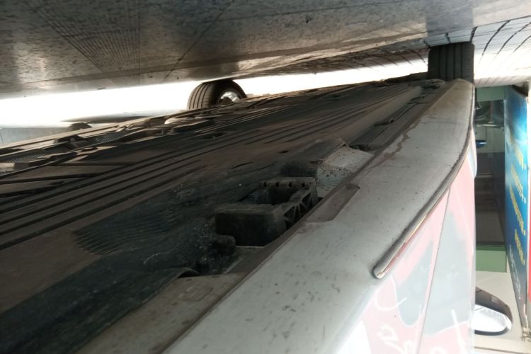 奔驰C级 2025款 C 260 L 运动版局部细节9002