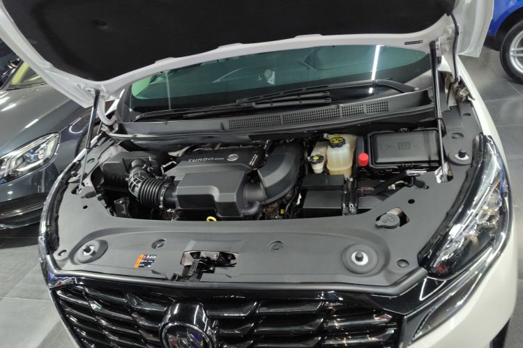 别克GL8 2023款 ES陆尊 舒适型机舱底盘24