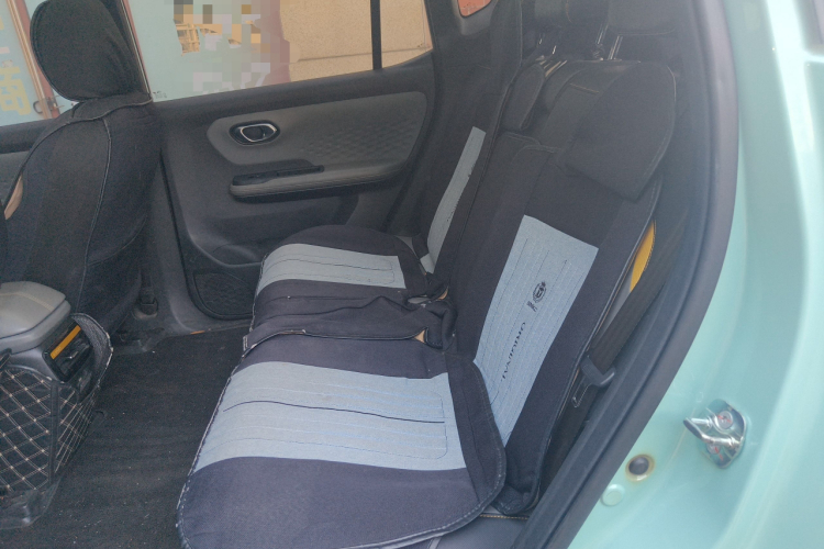 埃安 AION Y 2022款 70 科技版 磷酸铁锂中控内饰21