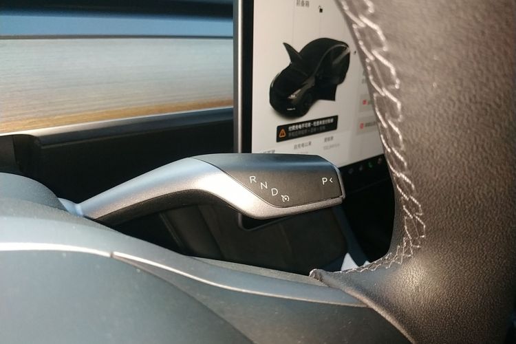 特斯拉 Model Y 2021款 长续航全轮驱动版 3D7中控内饰18