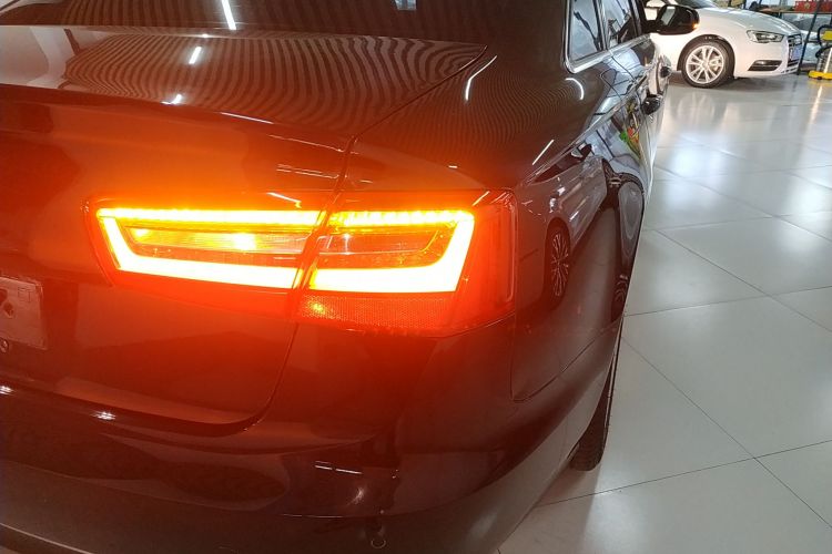 奥迪A6L 2014款 30 FSI 豪华型车身外观6006