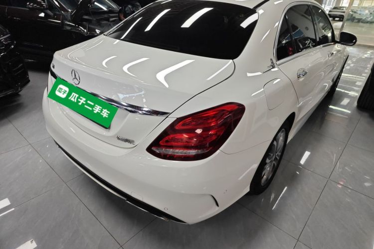 奔驰C级 2017款 C 180 L 运动版车身外观7