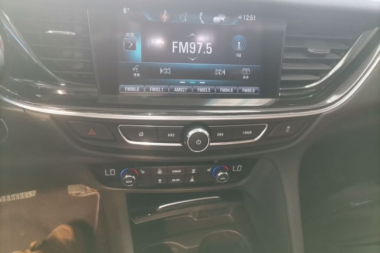 别克 君威 2019款 20T 豪华型 国VI中控内饰16