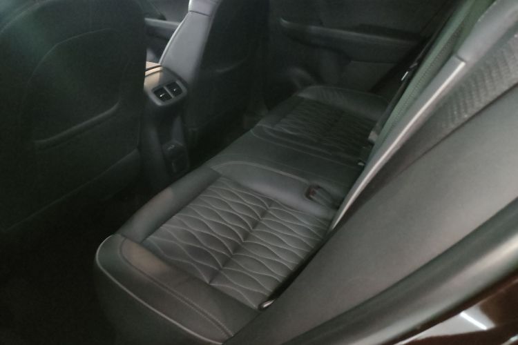 别克 2020款 昂科威S 652T 四驱Avenir艾维亚中控内饰7004