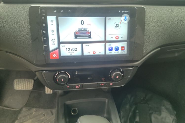 观致3 2018款 三厢 1.6L 自动领先型中控内饰16