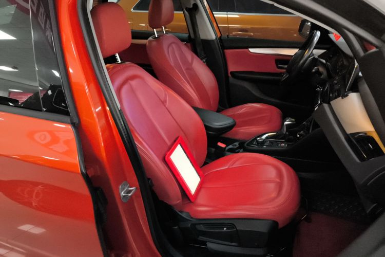 宝马2系旅行车 2016款 218i 领先型中控内饰41