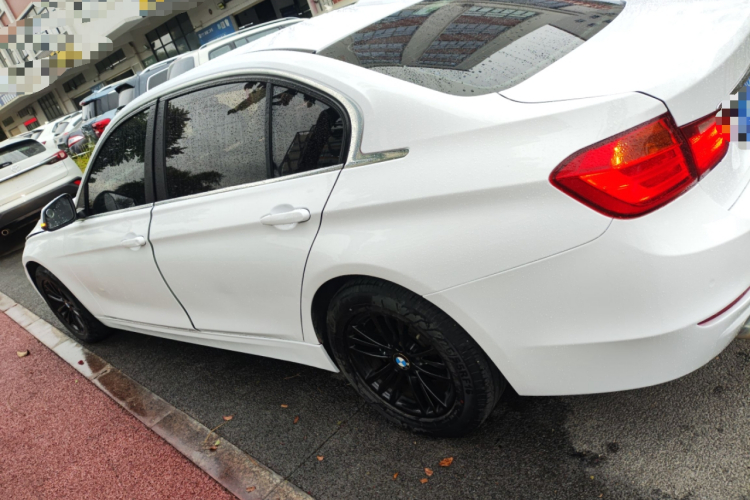 宝马3系 2013款 320Li 时尚型车身外观4