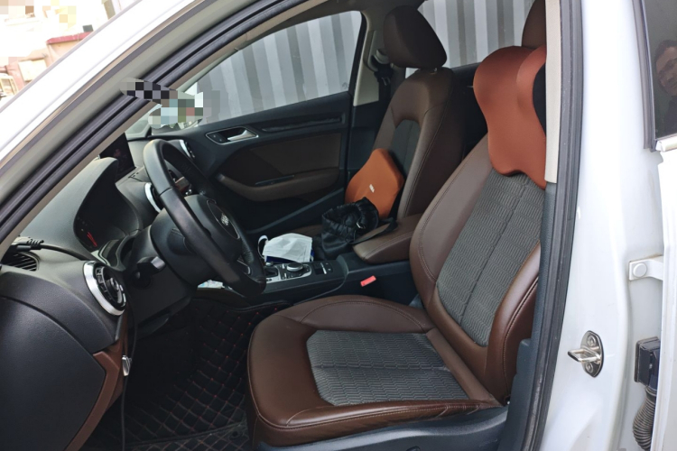 奥迪A3(进口) 2014款 Sportback 40 TFSI S line 舒适型中控内饰19