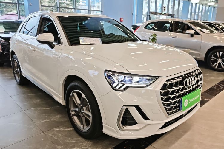 奥迪Q3 2024款 35 TFSI 进取动感型车身外观3