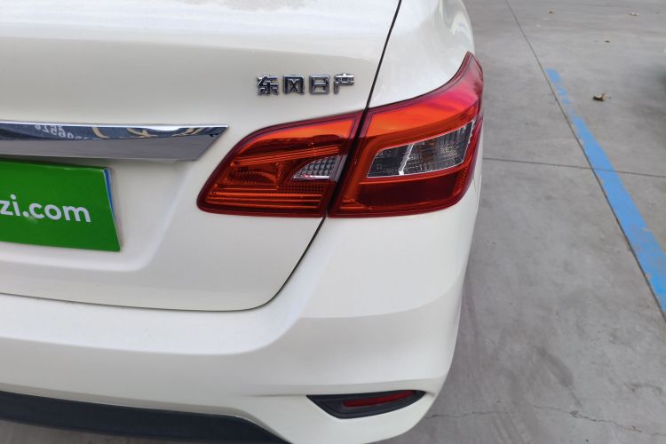 日产 轩逸 2024款 经典 1.6XE CVT舒适版车身外观9