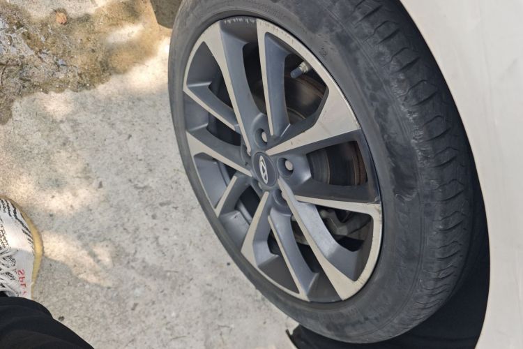 奇瑞 艾瑞泽GX 2019款 Pro 1.5T CVT型色版 国VI车身外观6007