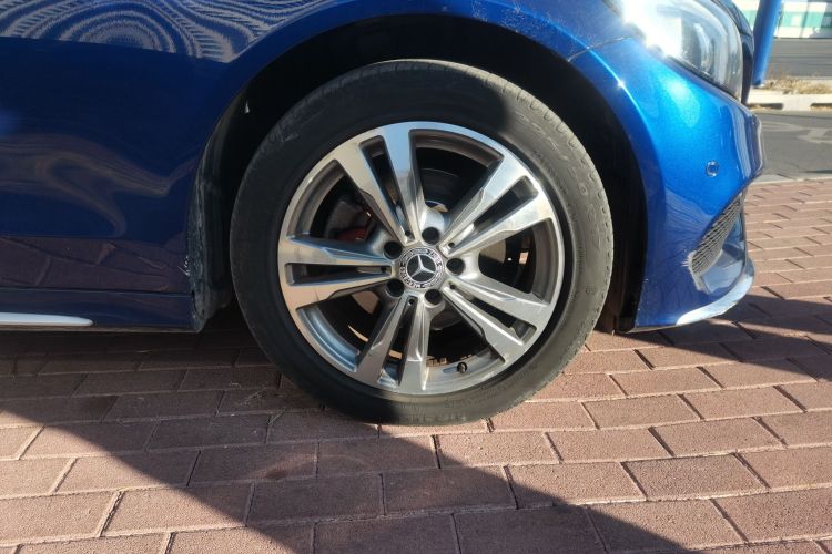 奔驰C级 2017款 改款 C 200 L车身外观10