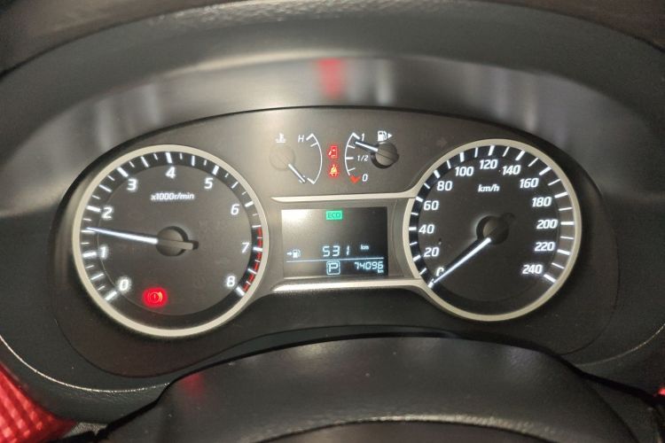 日产 蓝鸟 2016款 1.6L CVT智酷版中控内饰14