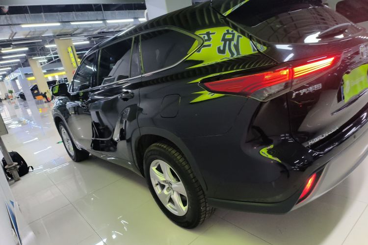 丰田 汉兰达 2024款 2.5L智能电混双擎两驱精英版 5座车身外观4