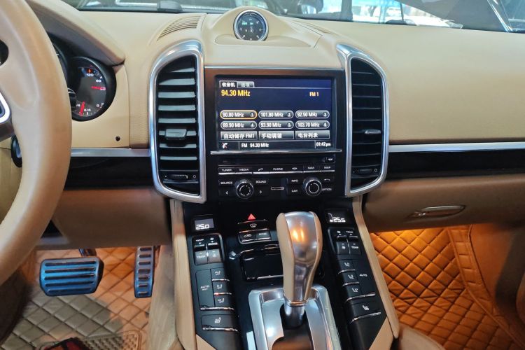 保时捷 2015款 Cayenne 3.0T中控内饰16