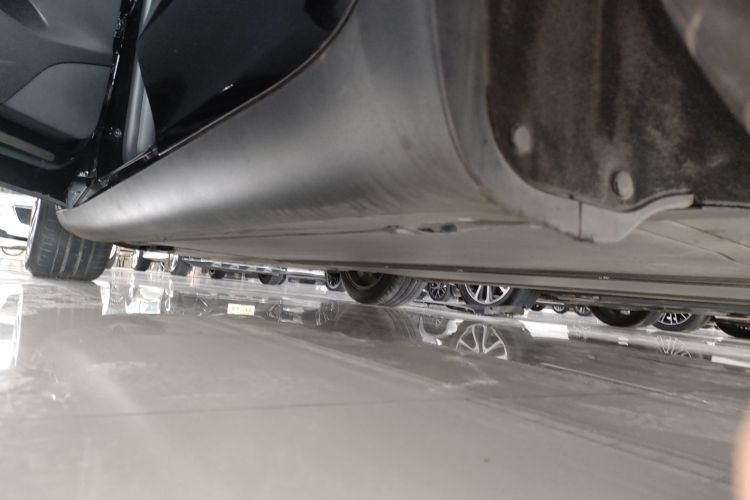 特斯拉 Model Y 2021款 标准续航后驱版局部细节9002