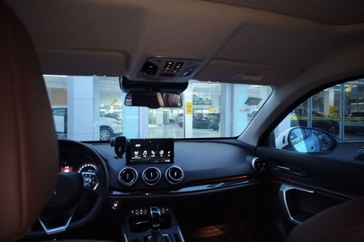 魏牌 VV5 2019款 升级款 2.0T 两驱超豪型 国V局部细节22