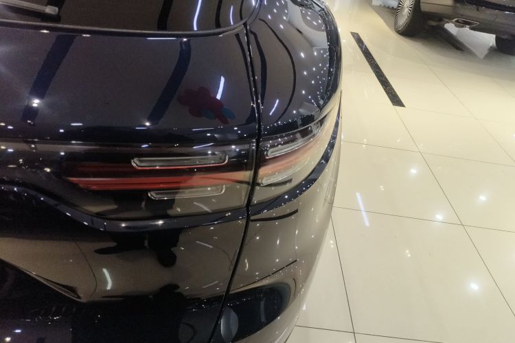 保时捷 2023款 Cayenne 3.0T车身外观9